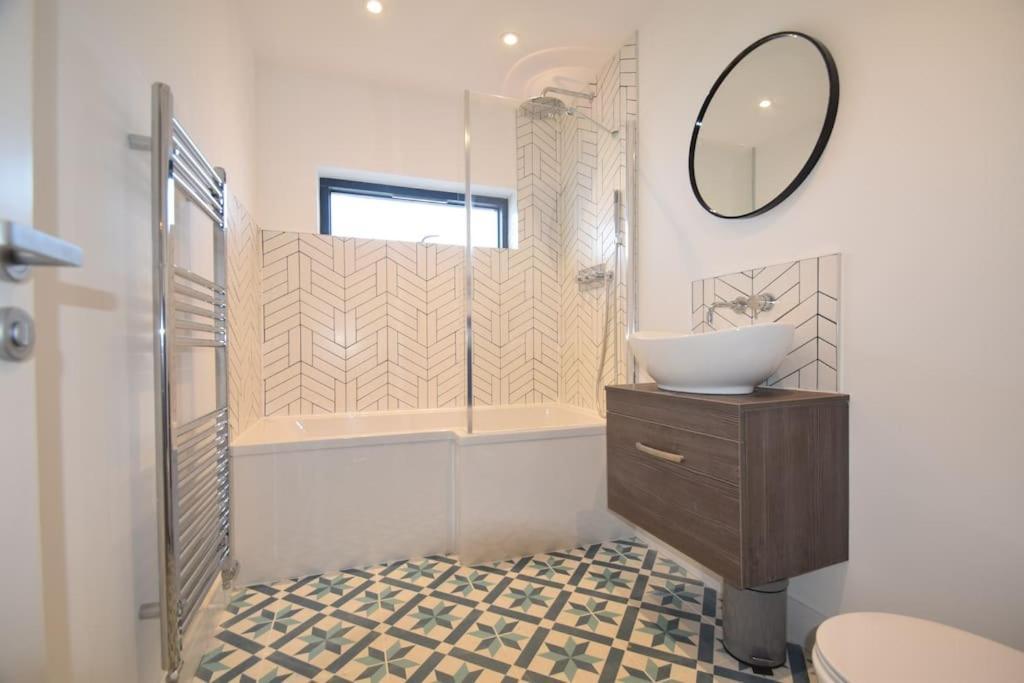 Flat 1 High Tide House, Mortehoe - Beautifully Designed Ground Floor Flat With Sea Views And Garden Esterno foto
